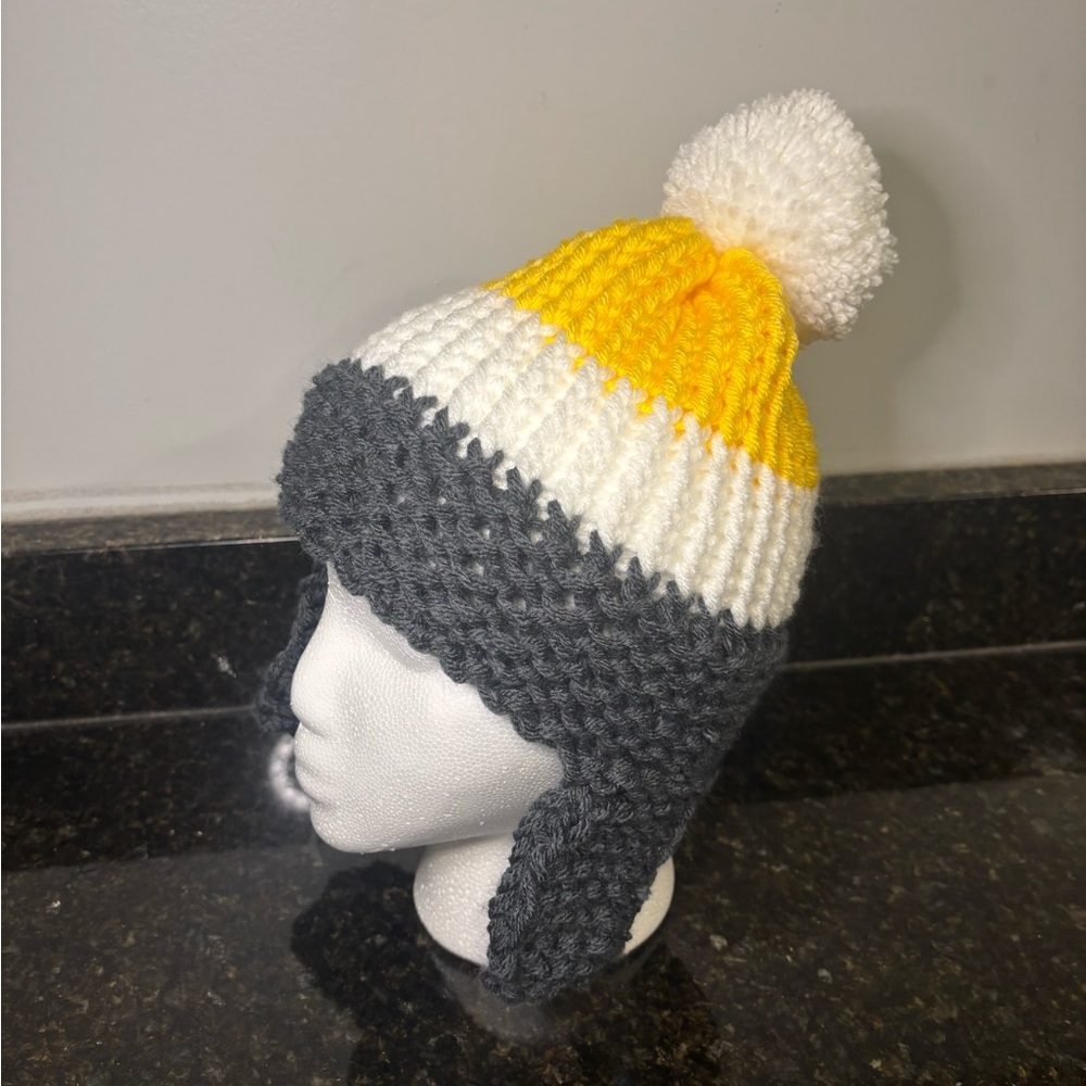NWOT Cozy Handknit Kids Hat w/Ear Flaps